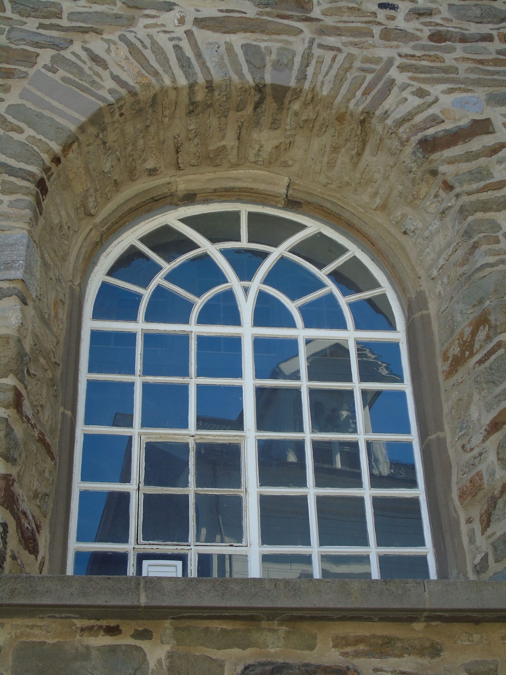 arch window frame